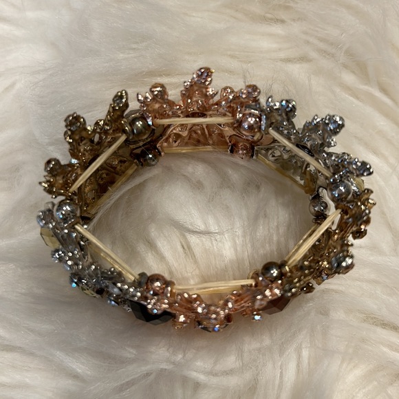 Francesca’s STATEMENT PIECE! Bracelet - Picture 3 of 4